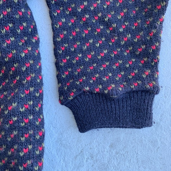 L.L. Bean Chunky Knit Navy Silver Claps Cardigan! - Picture 5 of 7